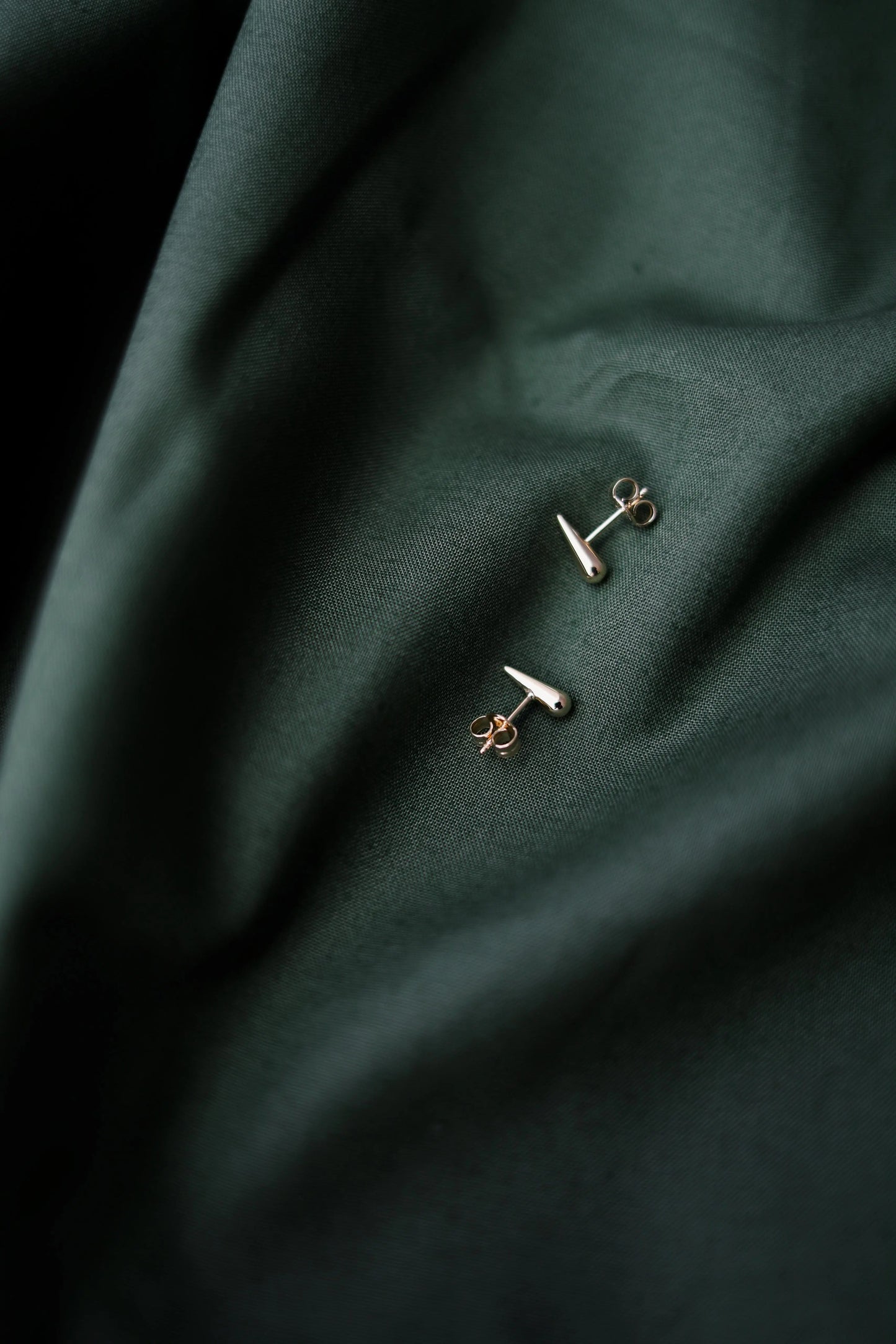 Ohrstecker goldener Tropfen