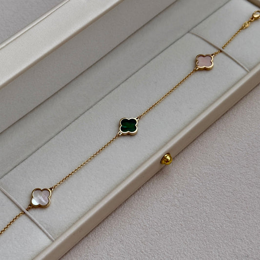 Embrace Armband