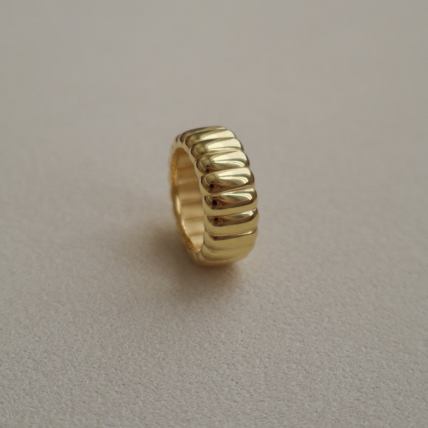 Ring Bold