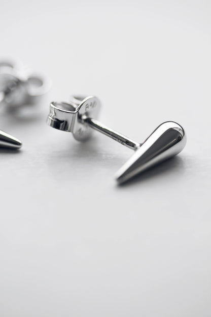 Ohrstecker silbener Tropfen